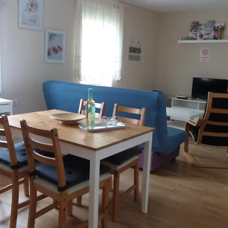 Pepe Y Nina * 拉拉古纳